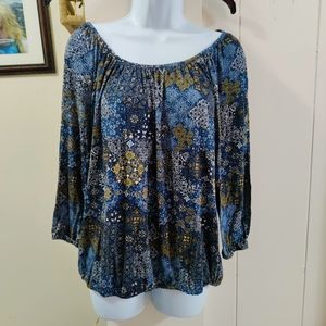 🪷MICHAEL KORS Beautiful Blue & yellow patterned scoop neck boho style top. Sz.L